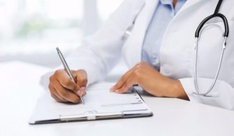 Doktor ve hemşirelerin el yazısı neden kötü ?